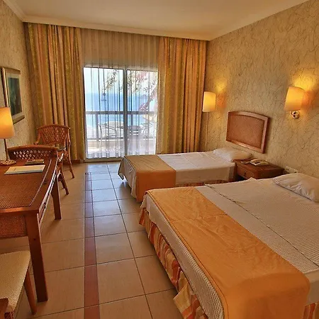 Middle Town Hotel 4*
