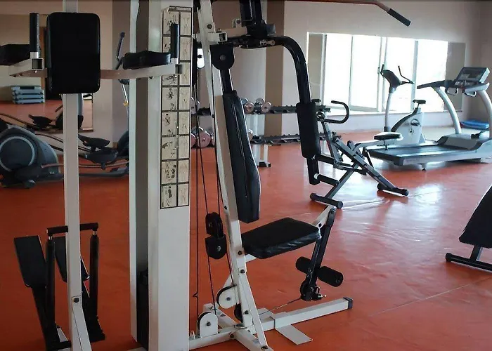 Middle Town Отель